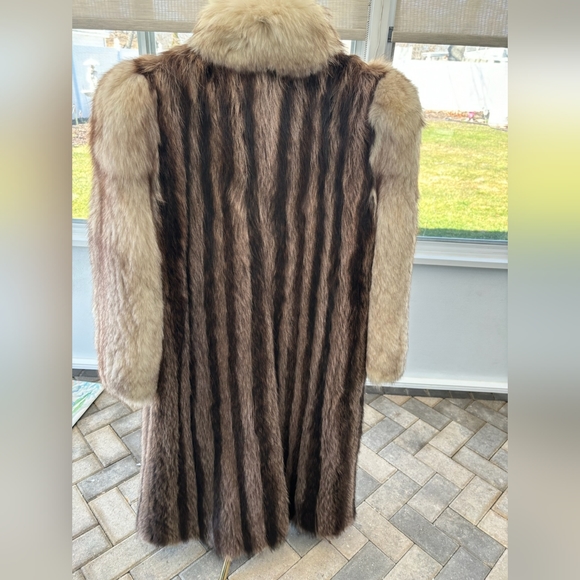 Fur coat Raccoon with Fox sleeves - Picture 2 of 2